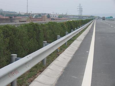 論公路護欄的必要性與科學設計之淺思